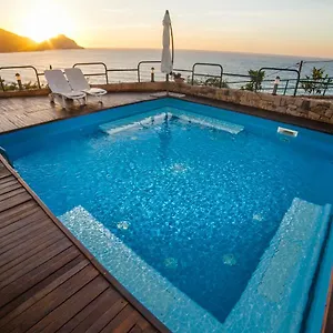 Of Eden Cefalu' Apartment